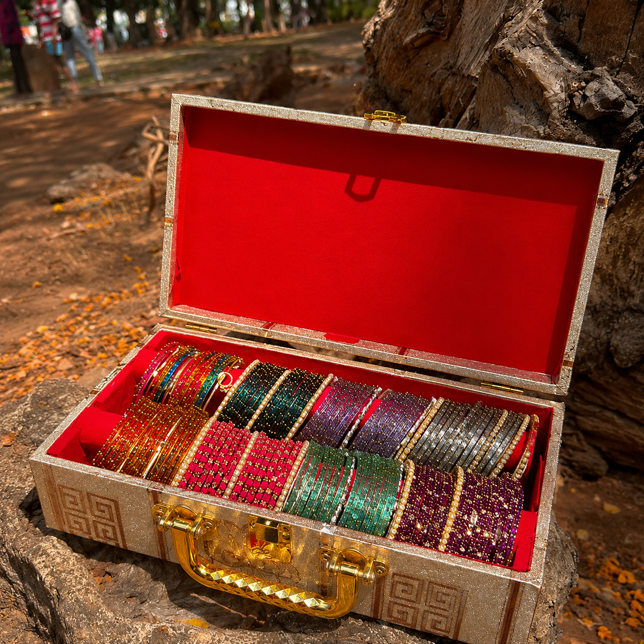 Double rod bangle box with Premium Raindrop Bangles