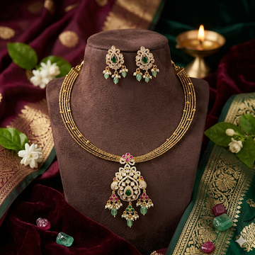 Queen Victorian pendant HASLI necklace- occasion wear